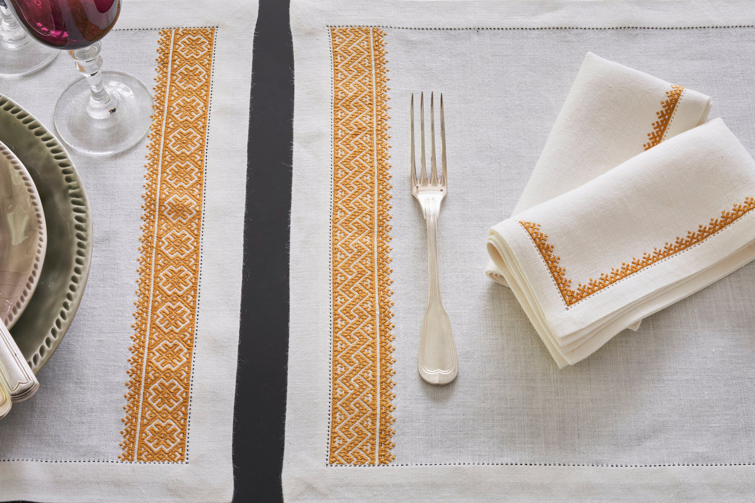 Filomela Placemats Cruciform (Set of 2)