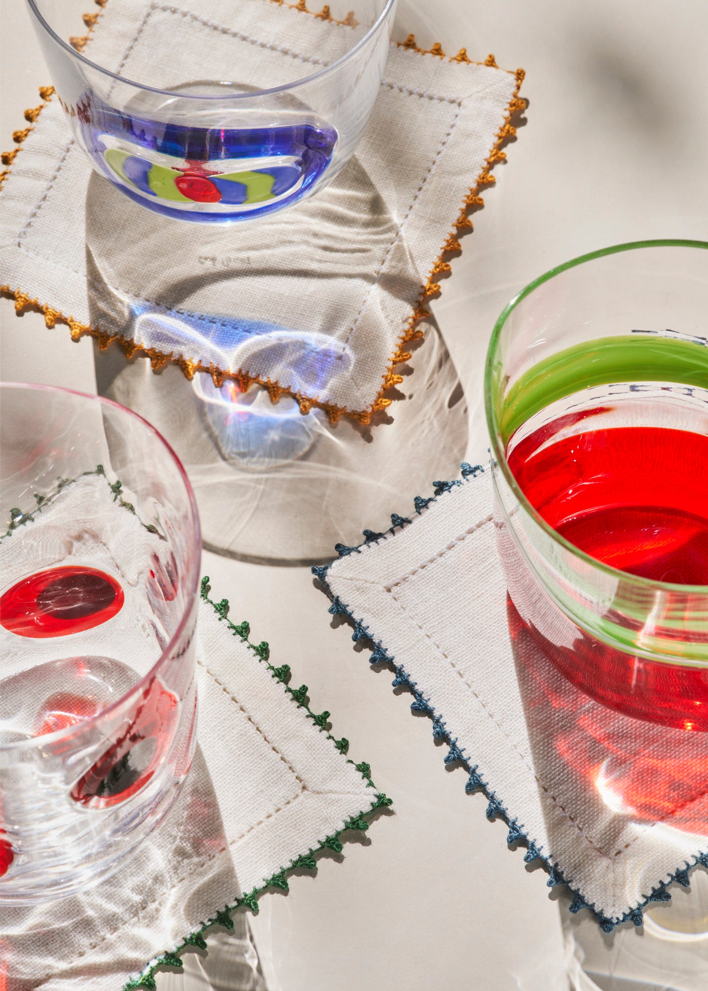 Posavasos de cocktail bordadas a mano Piquillos