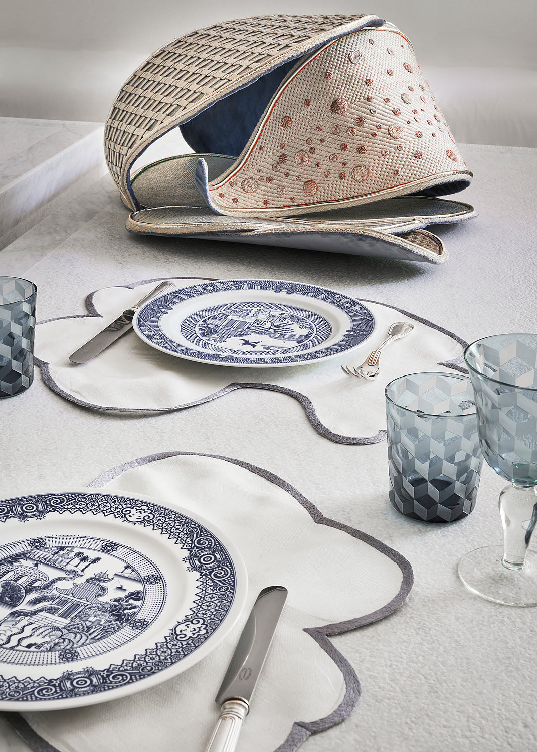 Individuales de mesa bordados a mano Magistral